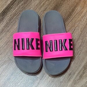 Nike Pink and Black Women's Sandals